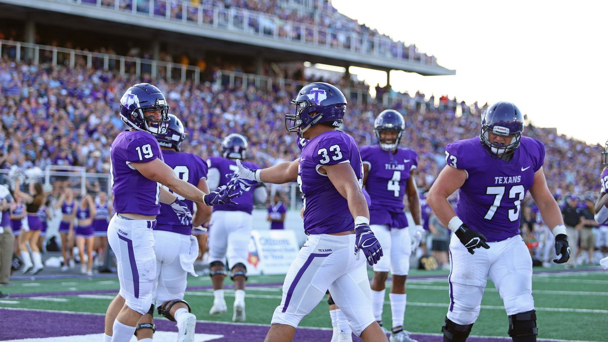 ShehanJeyarajah's tweet photo. There are only 4⃣ undefeated college teams left in Texas. 

• Division-I Baylor #SicEm 
• Division-I SMU #PonyUp
• Division-II Tarleton State #TexanNation
• Division-III UMHB #GoCru 

Retweet if your team is still undefeated. https://t.co/5WJE5id378