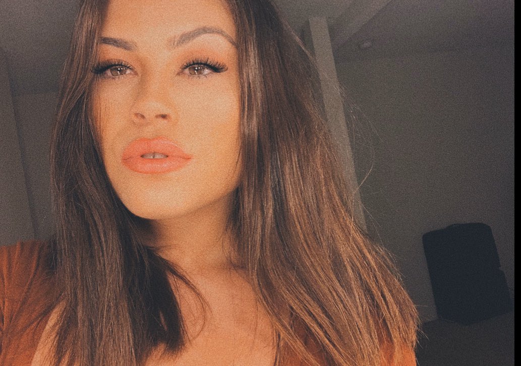 TW Pornstars - 1 pic. Veronica Valentine💘. Twitter. 🧸. 3:48 AM - 6 Oct 2019