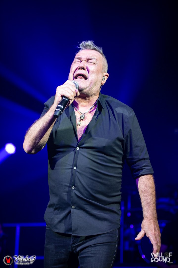 "If you’re a diehard fan you do not want to miss this tour, <a href="/JimmyBarnes/">Jimmy Barnes</a> is in fine form and I guarantee you will be transported to a time and place you love and cherish." <a href="/BrutalTrudes/">Brutal Trudes</a> reviewed Barnsey in Sydney! 📷: <a href="/MickGPhotograph/">Mick Goddard</a> <a href="/frontiertouring/">Frontier Touring</a> bit.ly/WoSJimmyBarnes…
