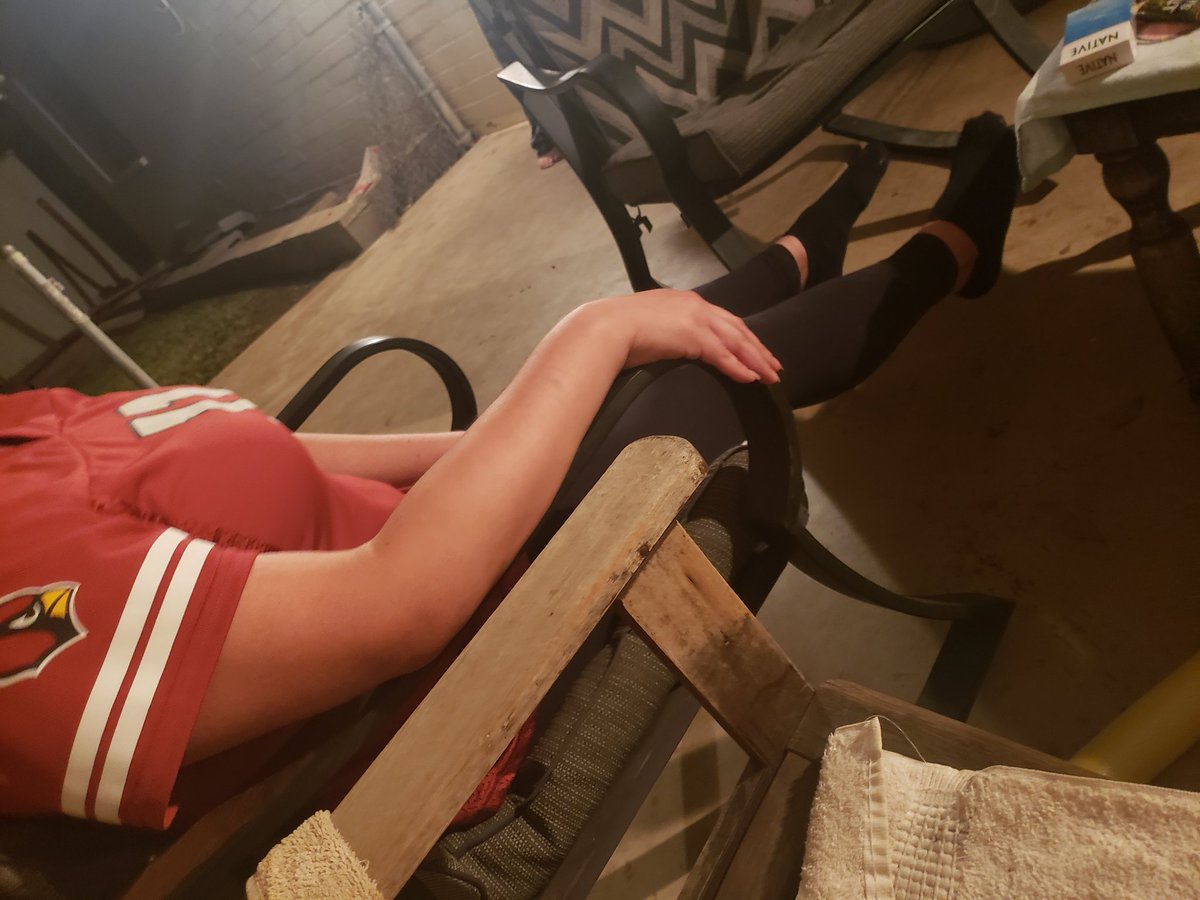 LexAngres's tweet image. #ItsLikeImTeeterTotteringWithMyself

#icanteven 😂🤦‍♀️