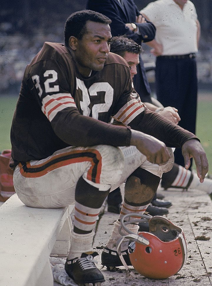 Why would you change this uniform? It’s the uniform of Jim Brown, goddamnit. Leave that shit alone. Now they look like an XFL team that got relegated to an even shittier league.
