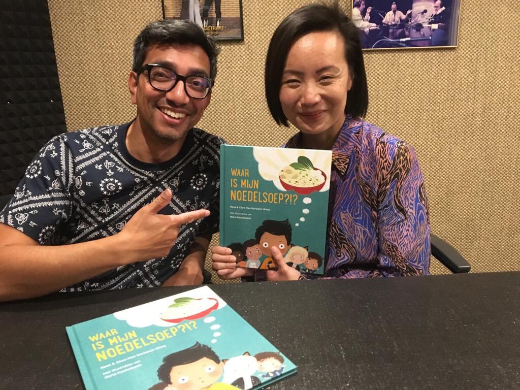 Aflevering #6 van onze Baaaz podcast is nu te beluisteren! 
mediawetenschapper &amp; publicist Reza Kartosen-Wong en filmeditor &amp; mediamaker Chee-Han Kartosen-Wong vertellen o.a over hun kinderboek ‘Waar is mijn noedelsoep?!’. Een mooi geschenk voor de #kinderboekenweek #diversiteit