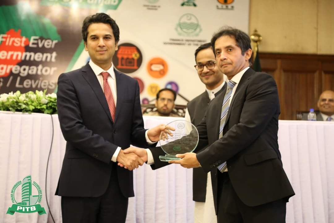PTIOfficialMTN's tweet photo. #ePayPunjab - Pakistan’s first ever digital tax aggregator, a fruit of collaboration between PITB & Finance Department, Punjab that will make payment of taxes quick and easy.
#EasyToPay https://t.co/fGEvolNpoK