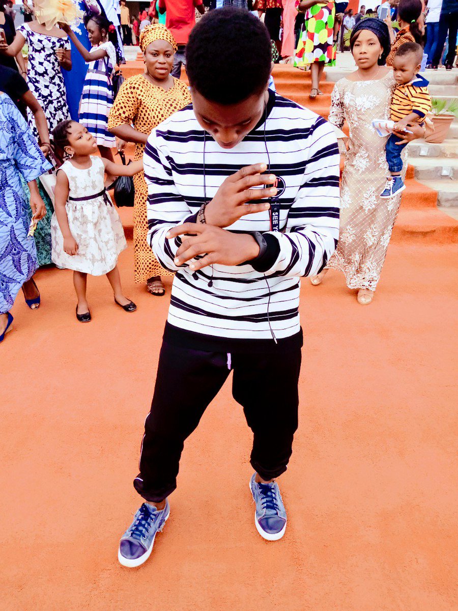 Danofficial20's tweet photo. Happy Sunday people.
  Am just so blessed😀😀 https://t.co/fIuVYP7b8H