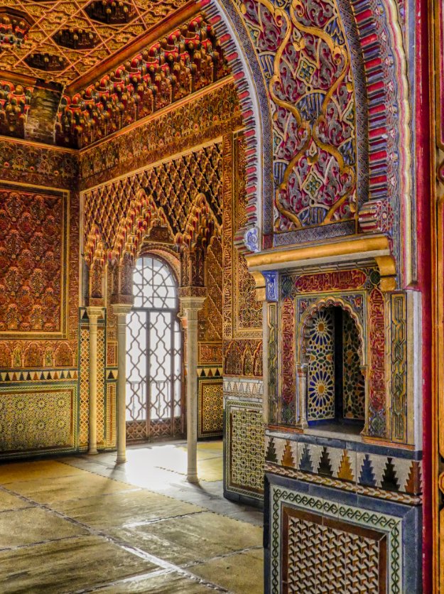 La Sala Árabe del Salón de Reinos, una preciosa obra del escultor Manuel Castaños, creada en los últimos años del siglo XIX y primeros del XX -se inauguró en 1903- y que está condenada a desaparecer de su emplazamiento original. <a href="/museodelprado/">Museo del Prado</a>
