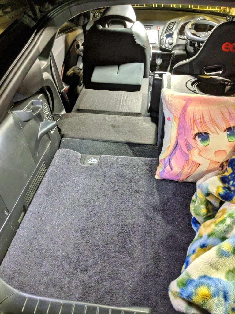 تويتر Hiroya 12 11福島視察 على تويتر 遠征増えてきたので車中泊マット自作した 木板切って ウレタンフォーム配置して 黒フェルト張って完成 奥行160cmあるからギリ直立姿勢で寝れる T Co Imnotefrn7