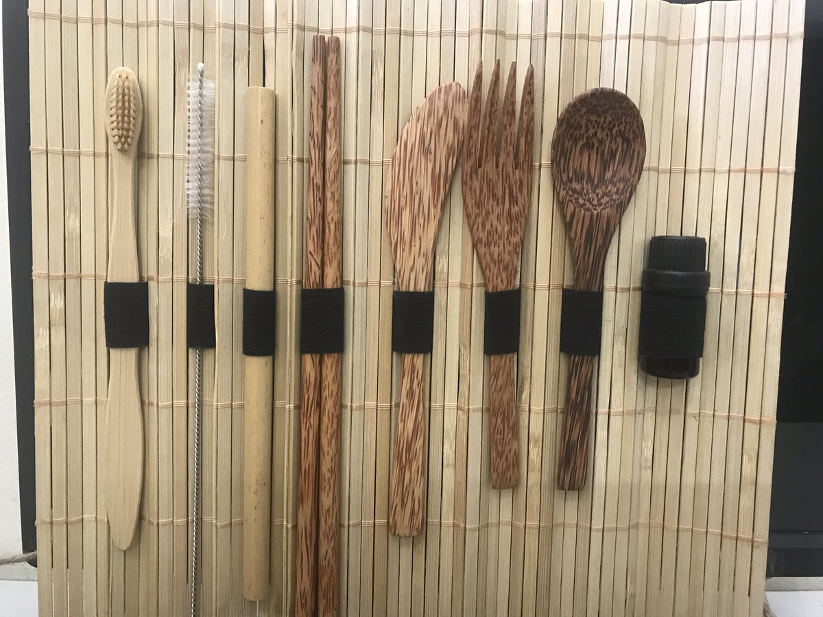 Mikeco93085754's tweet photo. Classical tools #nearNatural #ecofriendly #japaneseTool #bamboo #coconut #lovewhatyoudo https://t.co/dieDPUO4jf