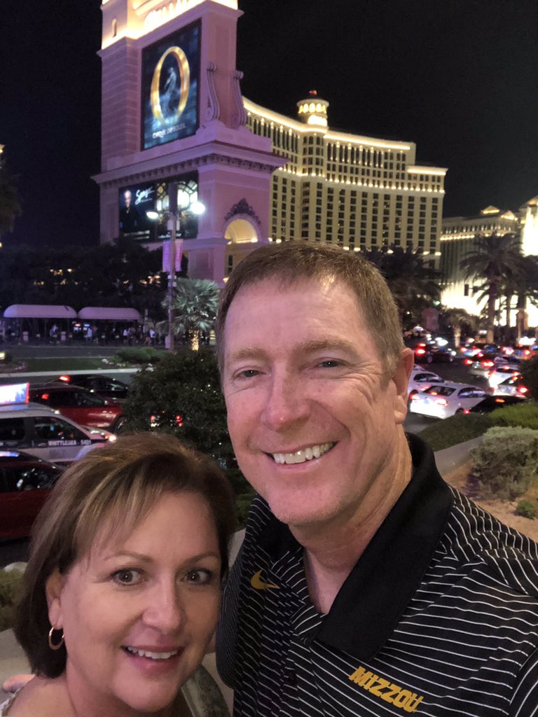 KLKent's tweet photo. Vegas Weekend! Old Man Softball.@BillKent15 👴🥎 https://t.co/VAs2UPYhGd