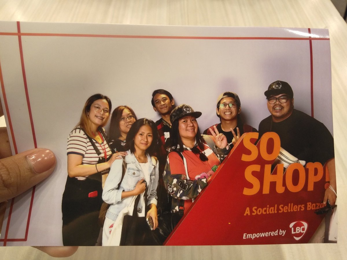 CaasiLydgel's tweet photo. What's up mga tsong mga tseng what a great experience with #soshopbyLBC yesterday together with the vlog squad @Wil_Dasovich @DanielCMarsh @jakodeleon
Oh diba napaenglish ako bigla π
#ss #wilodia #merchby https://t.co/wB0XXrh4ww