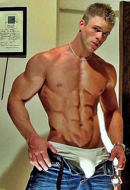 #GAY #GAYXXX #Triplexxx #GayPorn #ChicosDelaRed #gaymuscle #hunk #perfectmanbody #handsomeboy https://t