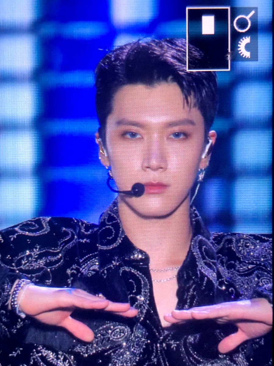 Sentimentalfly's tweet image. 05/10/2019 #Ten #SuperM #SuperM_TEN_inHollywood