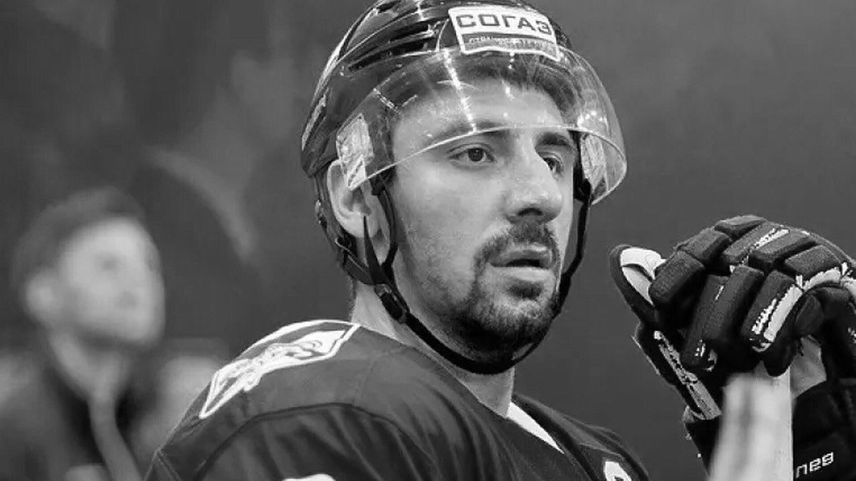 hcsalavat's tweet image. Сегодня в возрасте 29 лет из-за тяжёлой болезни ушёл из жизни замечательный хоккеист, защитник новосибирской «Сибири» Самвел Мнацян. ХК «Салават Юлаев» выражает искренние соболезнования родным и близким настоящего бойца, посвятившего себя хоккею.