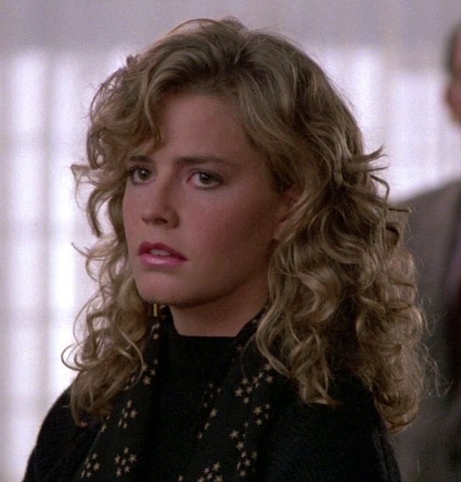 Happy birthday Elisabeth Shue 