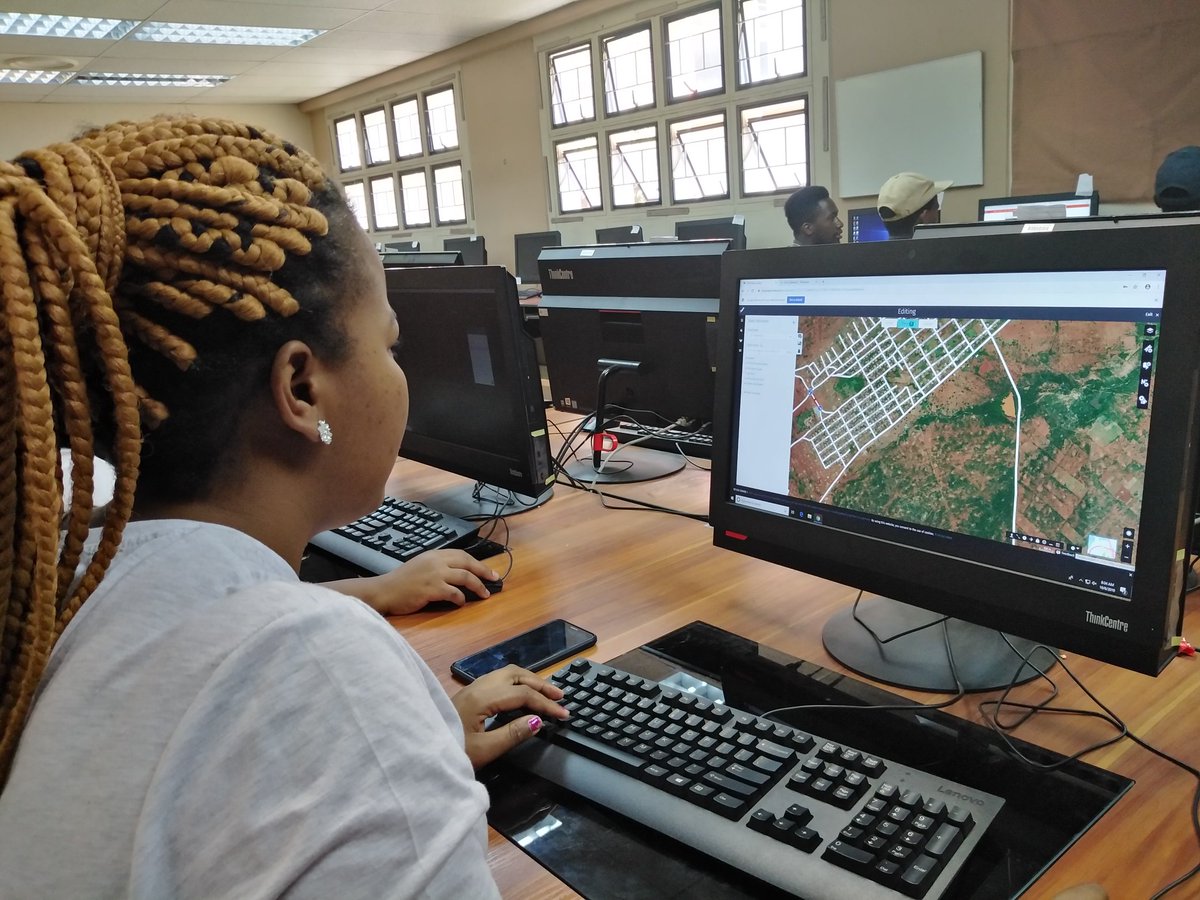 GKSS_VUT's tweet photo. @shitshembiso0 Last minute edits for the @maps_za Competition the #GirlsWhoMap Got THIS! https://t.co/wzm0CPUMCP