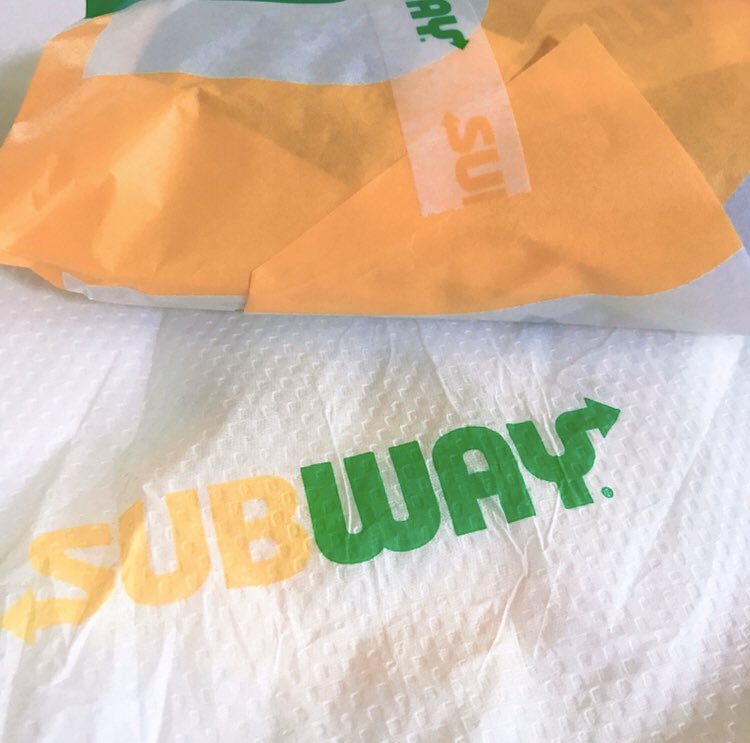 danibbi01234's tweet photo. #강다니엘 이 광고하는 #써브웨이 #시그니처랩 #subway #같이먹을랩 맛있어 #signaturewraps https://t.co/bVbWw8m7Wg