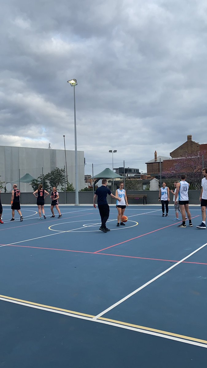 zoekanat's tweet photo. Local team pretends to be amerures at Sunday social basketball #gojammers https://t.co/22jRVhFmYT