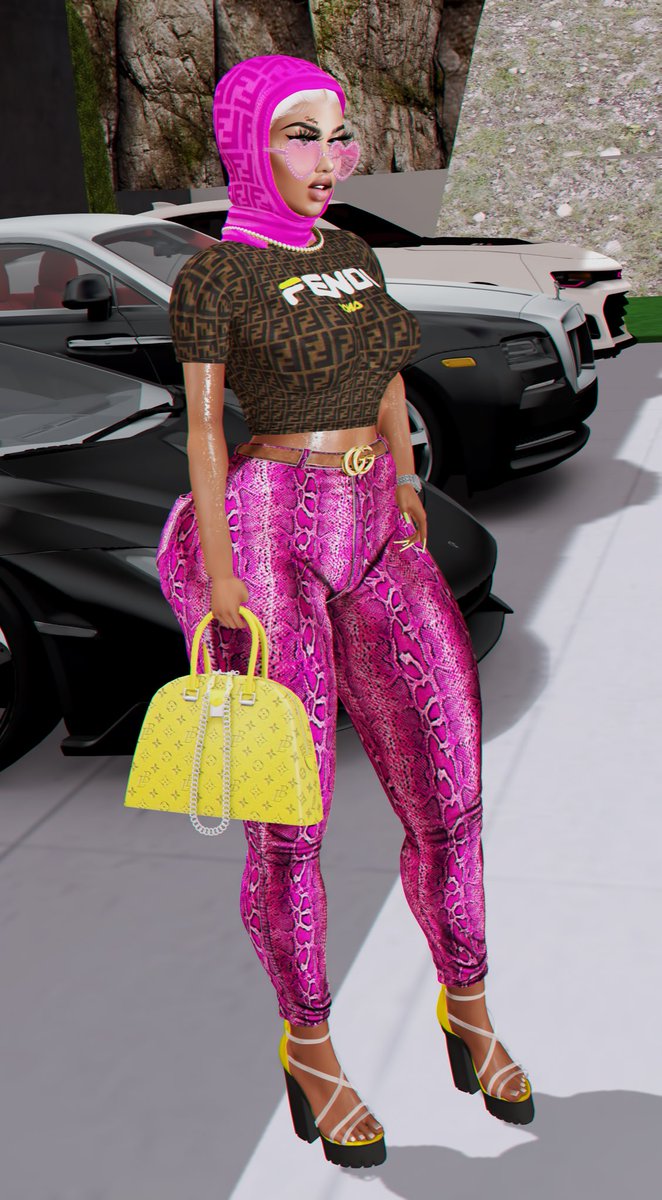 90sAshlee's tweet photo. BARBIE FROM THE BLOCK💗⛈🌪🖤✨ https://t.co/dLyrQI34LG