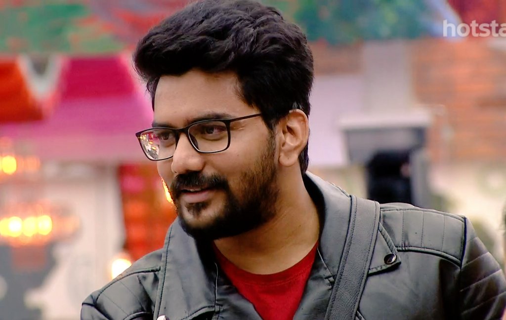 sharaofficial19's tweet photo. #PeoplesFavouriteKaviliya

Kavin - U stole my heart

Losliya - U stole my heart

Kavliya fans - they stole our hearts😂 https://t.co/Wdr1FwYUqp