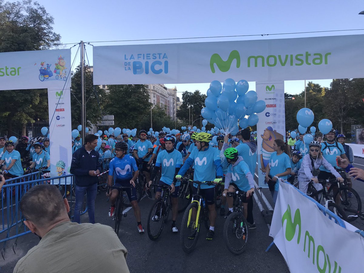 Ahí vamos un año más a comenzar la #FiestaBiciMovistar con <a href="/pedrodelgadoweb/">Pedro Delgado</a> y @pablopenkas