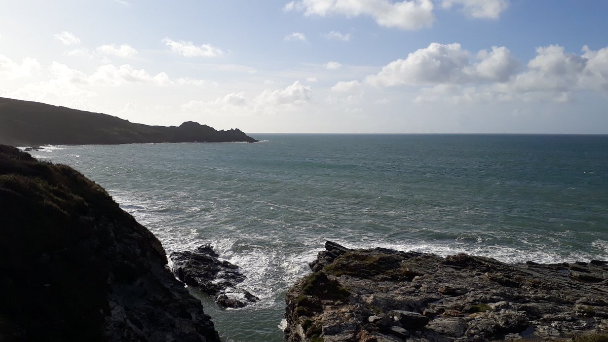 BevHunt72's tweet photo. So left #Perranuthnoe and am making steady progress on my #Walk37 of 50 for @HumanimalTrust ...raising awareness of #OneMedicine as I go...blustery and a bit muddy..refuelling at #CuddenPoint on way to #PraaSands π
https://t.co/dxBulGmP08 https://t.co/HtUFGdaa7Q