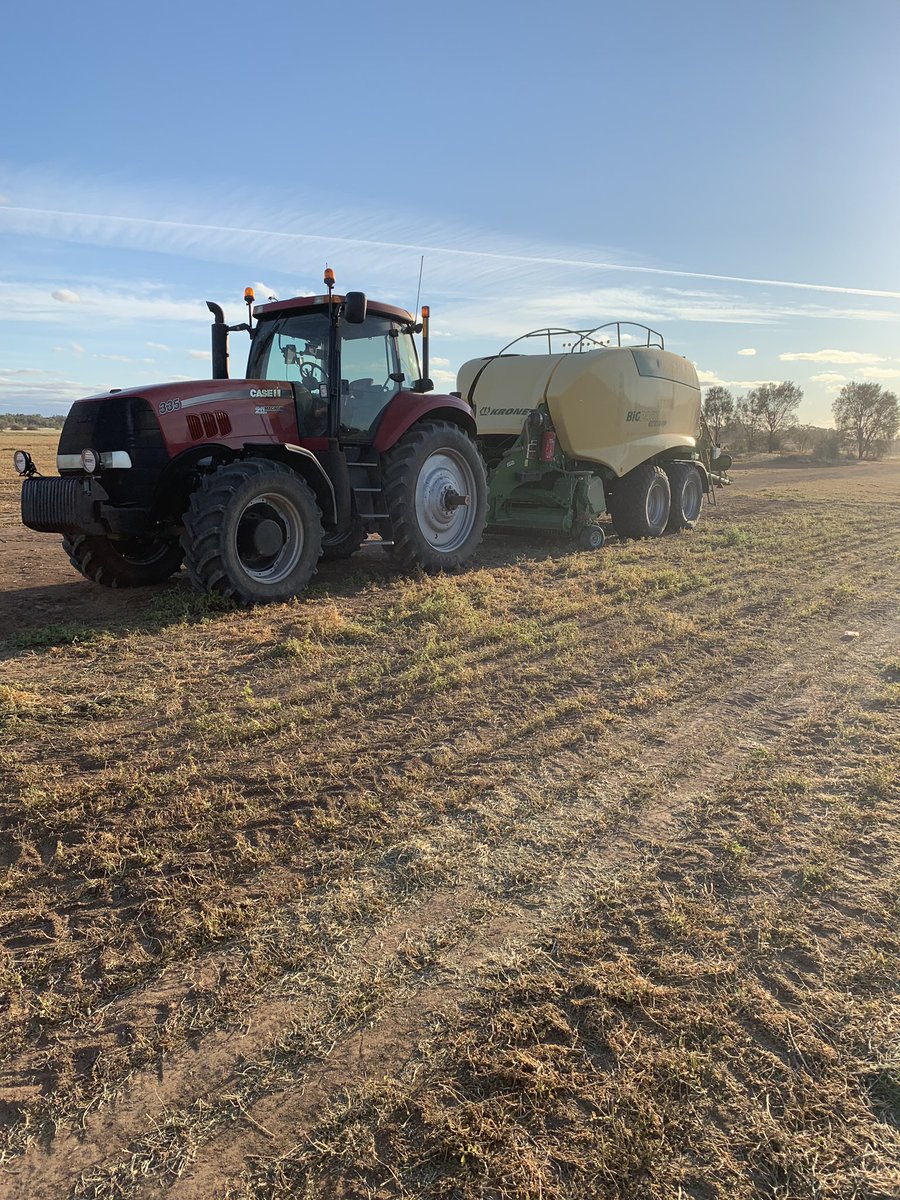 Seeking work in in the mallee/Wimmera 8 string Krone HP Baler.
Please call on 0427305711