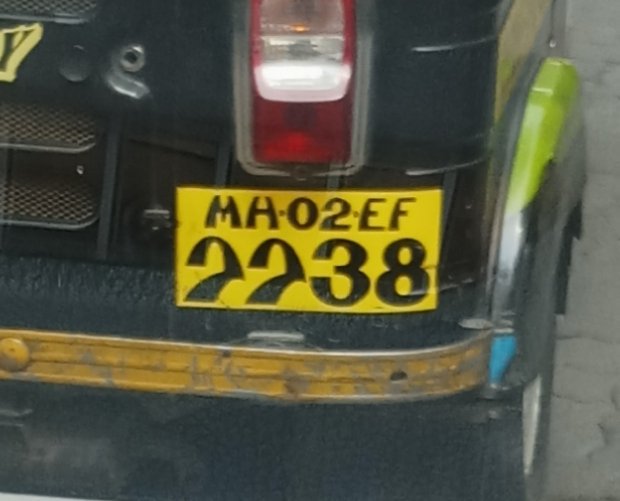 SameerBuddha's tweet photo. Many autos on road have incorrect illegible  number plates.  Podar school Santacruz west @MumbaiPolice https://t.co/da0qTe2J0q
