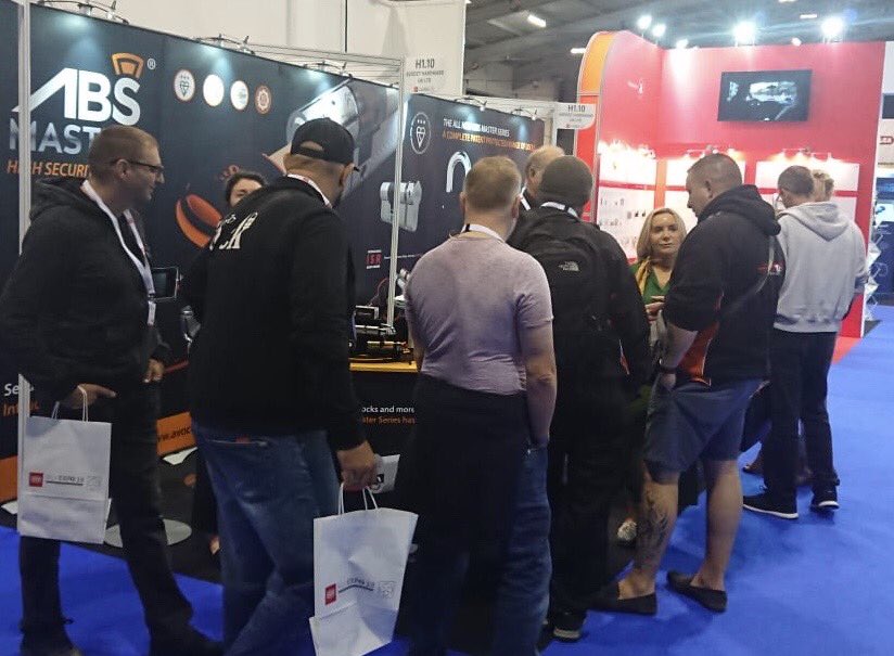 avocetabs's tweet image. And on to the last day of the ⁦@MLAExpo⁩ It’ll be brilliant if it’s as busy as the last two days!!! #LocksWithHeart #AbsMasterSeries