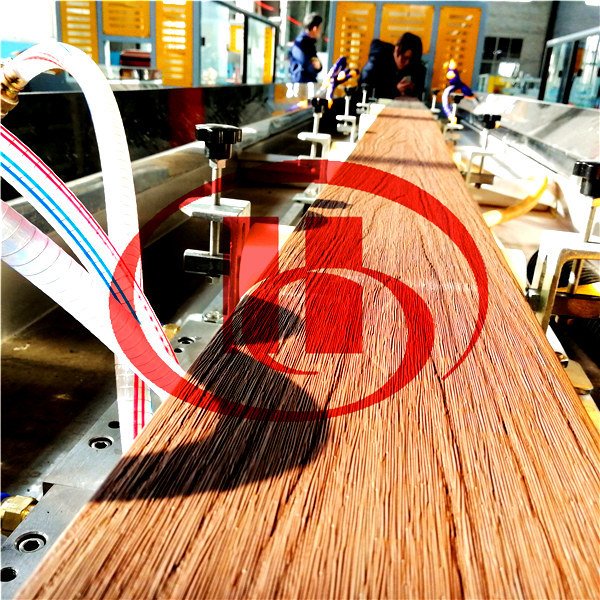 tongsanmachine's tweet image. WPC extrusion machine adopts double step productio process to make wpc products by plastic wastage and wood #wpcExtrusionMachine #woodPlasticMachine #machineRecyclingWastage #wpcMachne #machineForMakeWpcProducts