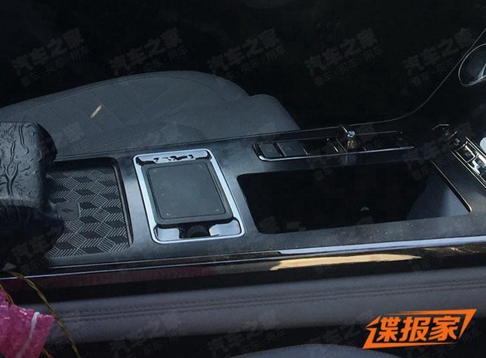 chinapev1's tweet photo. Spy photos: #Chery's high-end SUV brand, #EXEED VX's interior unveiled. #EXEEDVX
https://t.co/esAexC5Ayl https://t.co/XjqS1xQSXA