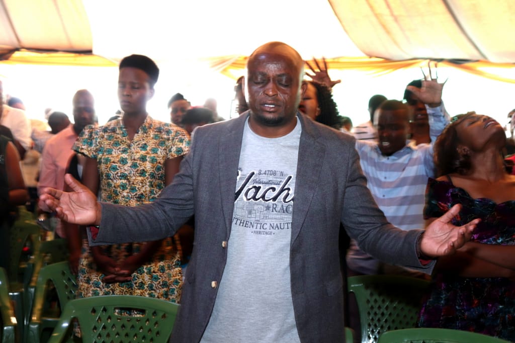 tcruiru's tweet photo. For Caleb to say give me this mountain, three things were needed:
1. Clear memory of what was promised.
2. Confidence to ask for it.
3. Courage to take it.
#TuvukePamoja
#TCRuiru
#GrowingDeepReachingWide https://t.co/qp2DITy49Z