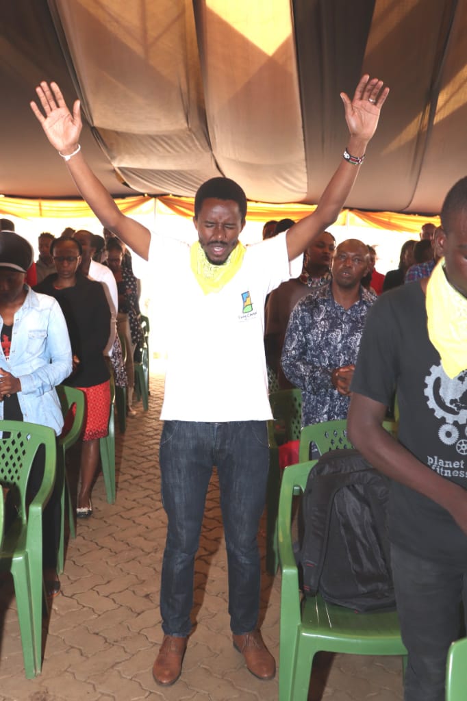 tcruiru's tweet photo. For Caleb to say give me this mountain, three things were needed:
1. Clear memory of what was promised.
2. Confidence to ask for it.
3. Courage to take it.
#TuvukePamoja
#TCRuiru
#GrowingDeepReachingWide https://t.co/qp2DITy49Z