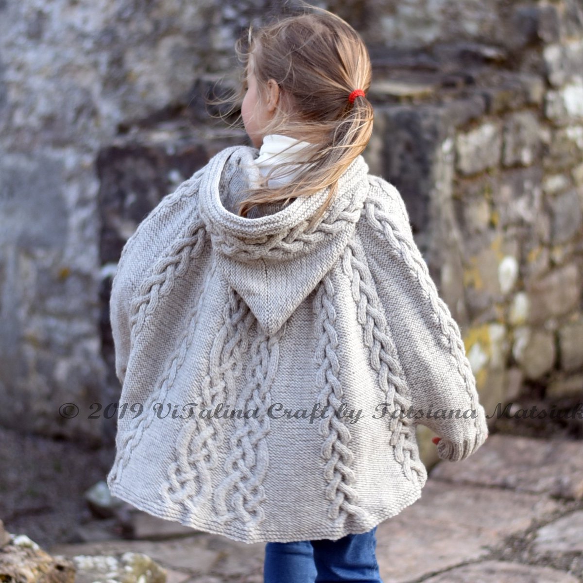 ViTalinaCraft's tweet photo. Fairyland poncho knitting pattern is available from Ravelry and Etsy. https://t.co/bLSMnrQ5M0 https://t.co/XdqGC4k8cr