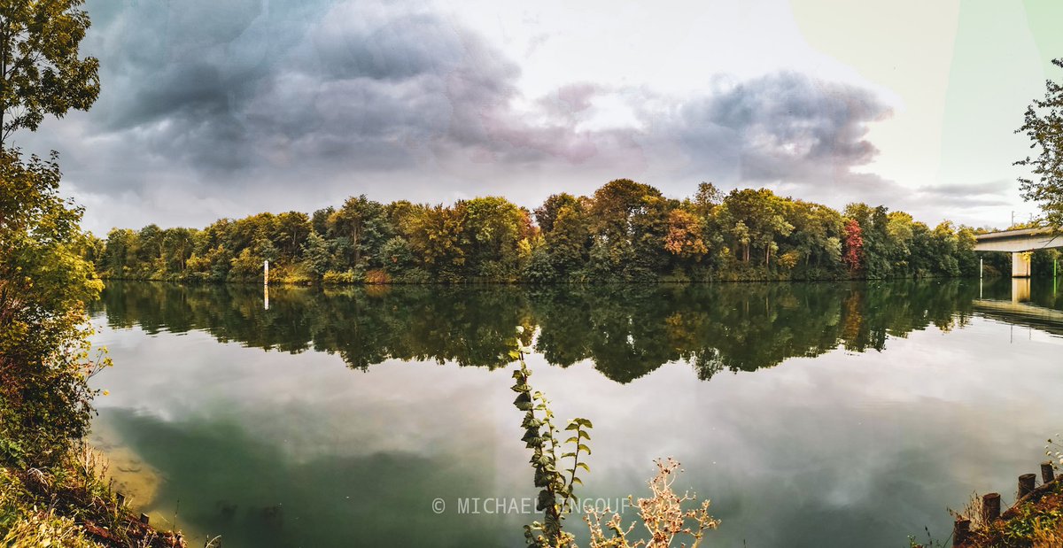 stdartcontrast's tweet photo. Entre deux gouttes juste le temps de faire une panorama. Balade vélo entre #colombes et #bezon
.
.
@VilleColombes @villedebezons @BezonsNature #Panorama #photography #PhotographyIsArt #NatureNow #nature #natgeoyourshot #seine #velo https://t.co/rwLfdIKVHO