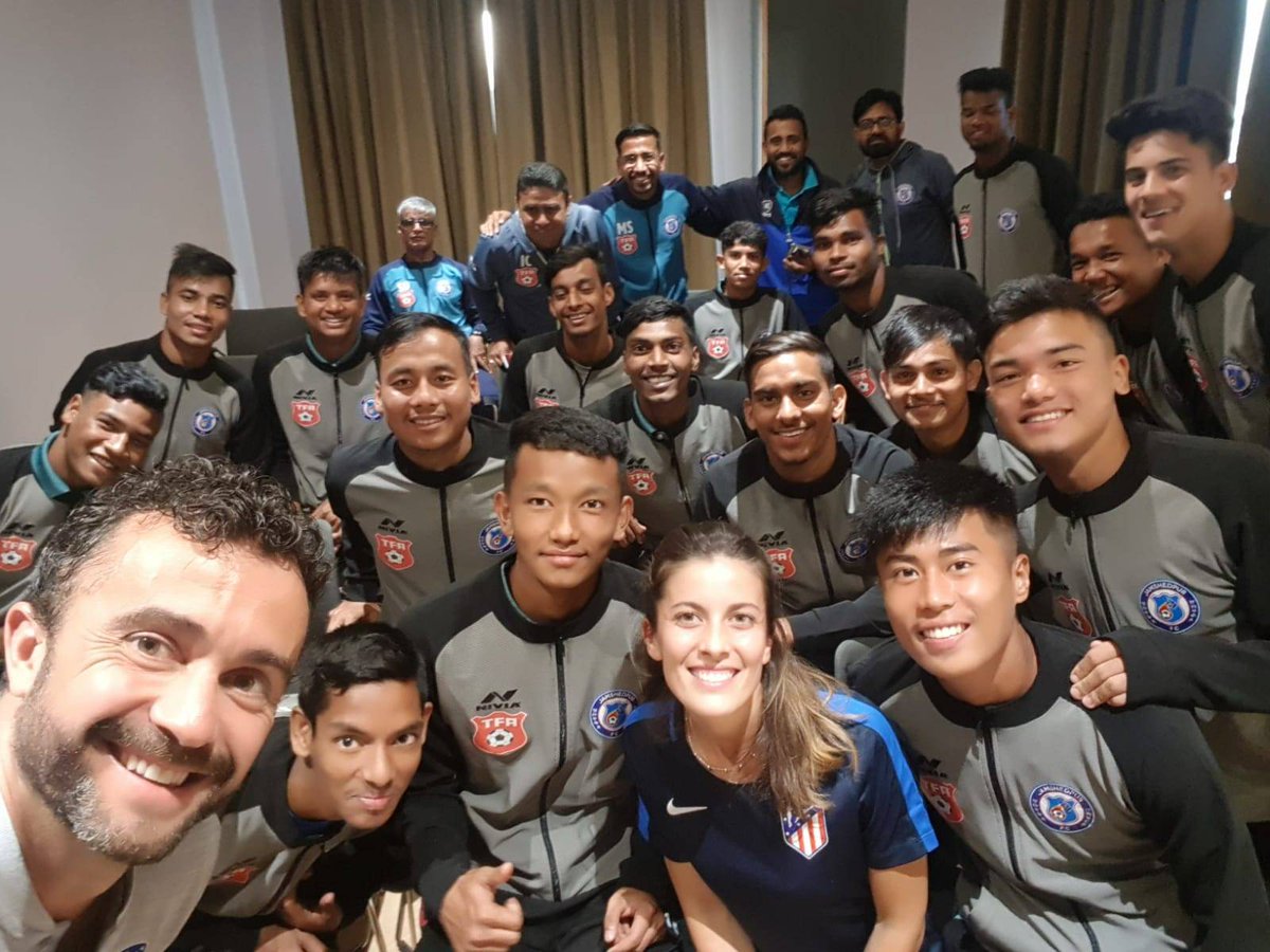 JamshedpurFC's tweet photo. Training, seminars and sightseeing. Our TFA cadets and coaches making theost of the Exposure Tour in Madrid at the Atletico de Madrid Complex.

#JamKeKhelo @atleti @atletienglish @AtletiAcademia https://t.co/SKv88g7sxj