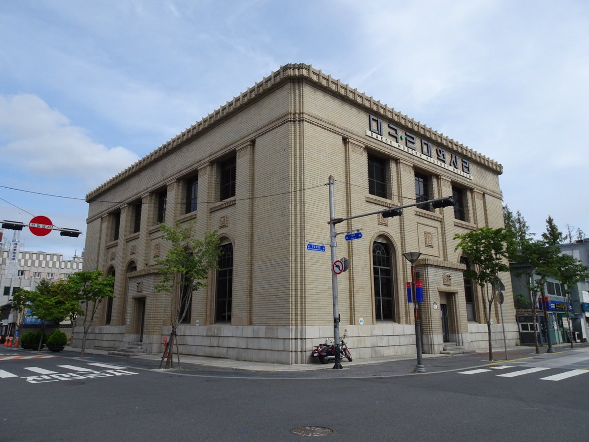 世界史bot on Twitter