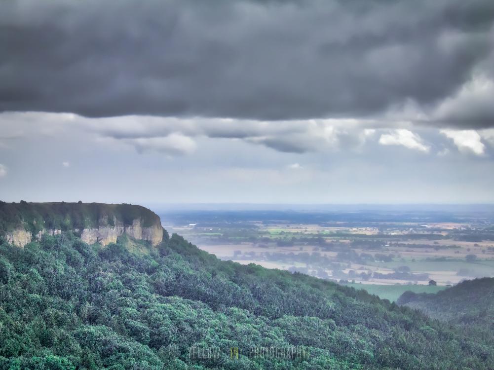 Roulston Scar, Yorkshire. bit.ly/Yellow14red #yorkshire #northyorkmoors #roulstonscar #suttonbank #hambletonhills #landscapephotographer #landscapelovers #naturephotography #travelphotography #visityorkshire #iloveyorkshire #rambling #clevelandway #wallart #landscapeporn