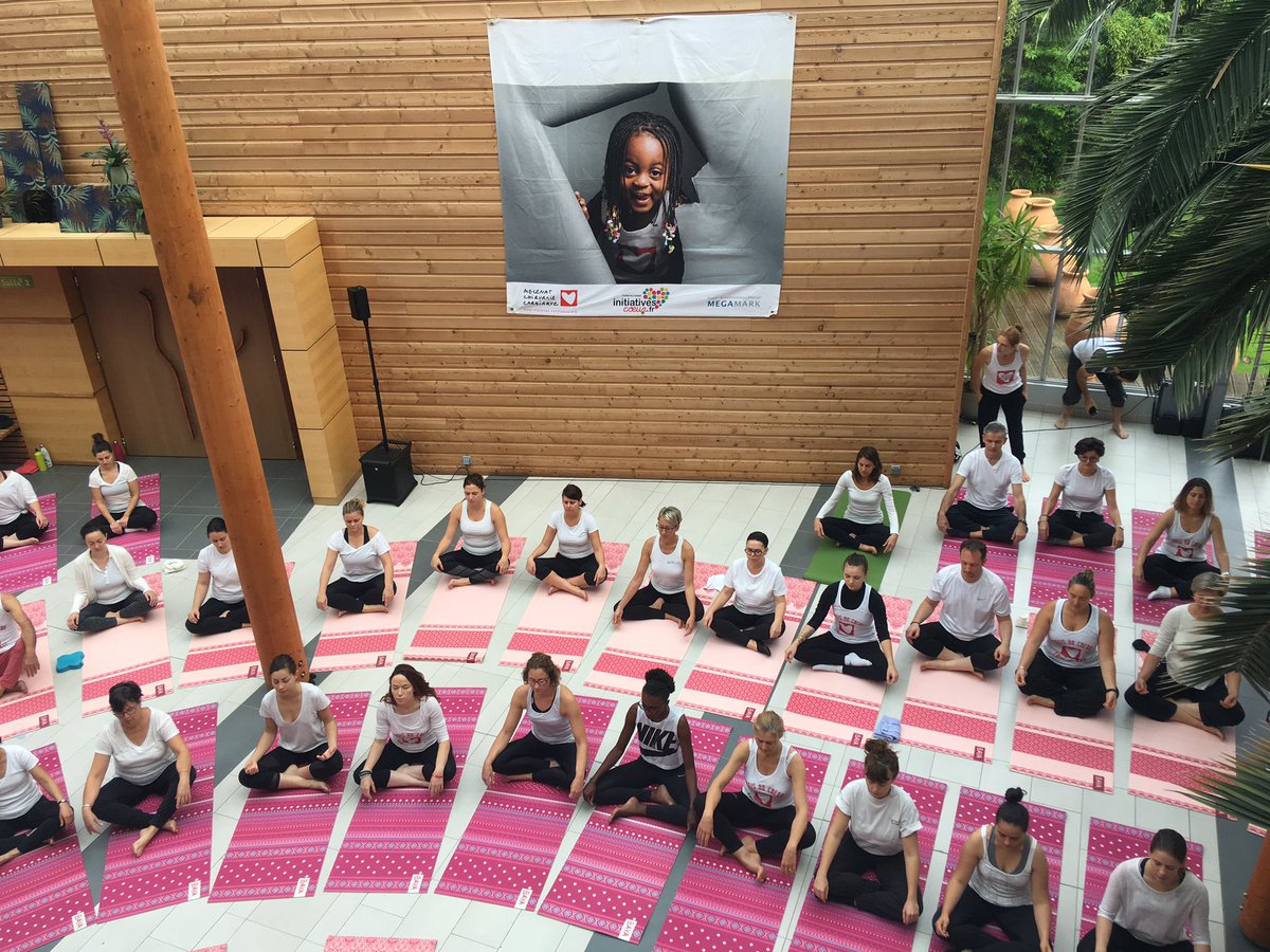 terrabotanica's tweet photo. [10h53] après des ateliers au cœur du parc, la grande séance de Yoga solidaire a débuté, à 10h30, en ce dimanche 6 octobre ❤️

Les fonds collectés sont reversés à @mecenatcardiaqu 😊 https://t.co/nQdlY9I4dW