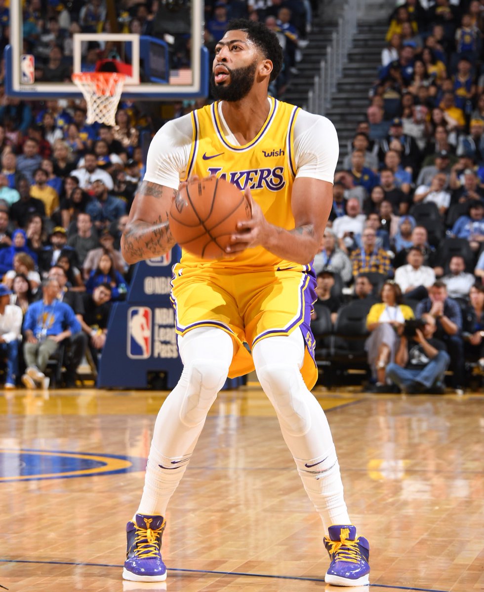 X \ 🏀 #NBAKicks 👟 در X: «🌟 @AntDavis23 makes his @Lakers ...