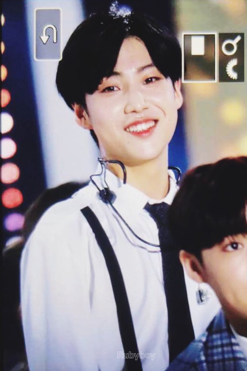ruby_boy1026's tweet image. 191006 SMUF 프리뷰 

깅상...🥺

#이은상 #LEEEUNSANG #X1