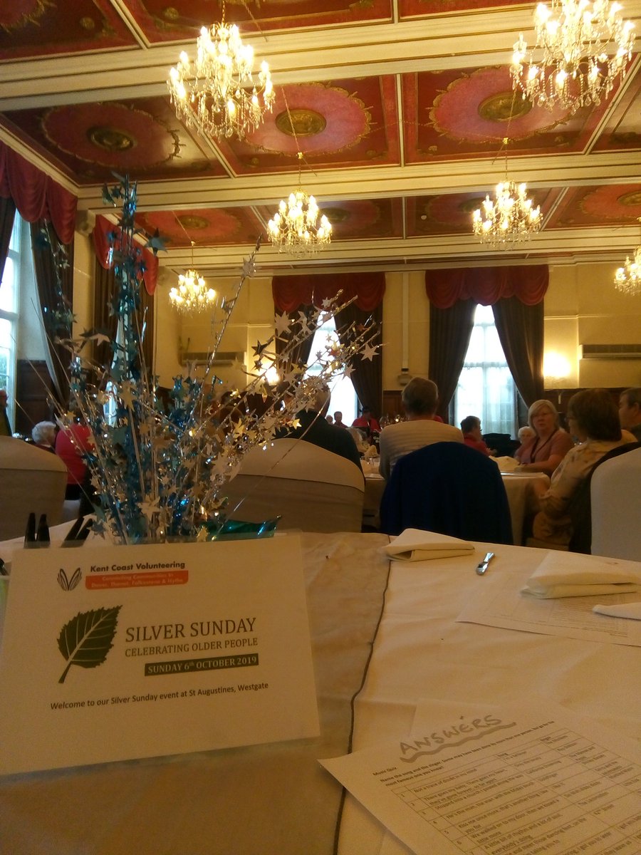 BuzzingCoast's tweet photo. We had a lovely afternoon talking all things bumblebee at Thanet Silver Sunday! Thank you to @VolunteerKCV for having us - it was an absolute pleasure #makingabuzz @BumblebeeTrust @HeritageFundL_S https://t.co/pc6JClW9Pj