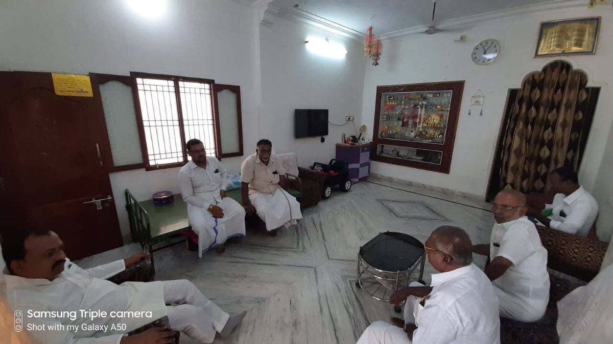 INCTirunelveli's tweet photo. @TNCCMinority Chairman @JAslamBasha Briefing About The Election Campaign With District Secretary Mr.German Ex Town VP Mr Shaik moideen Accompanied By Mr Abdul Wahid Mr Fareed Ahmed, Mr Rizwan Naubel, Ervadi Town Cong Secretary Mr Faisal  At Ervadi

#NanguneriAssembly ByPoll https://t.co/huZkMzhJNa