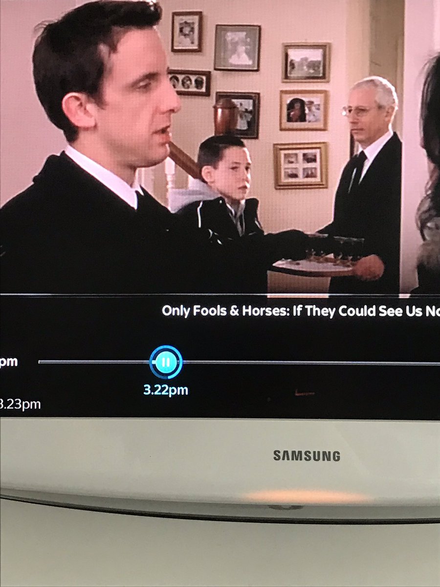 siggcom's tweet photo. @SkySportsPL when @GNev2 appeared in only fools and horses @Carra23 https://t.co/voWDmEdHa0
