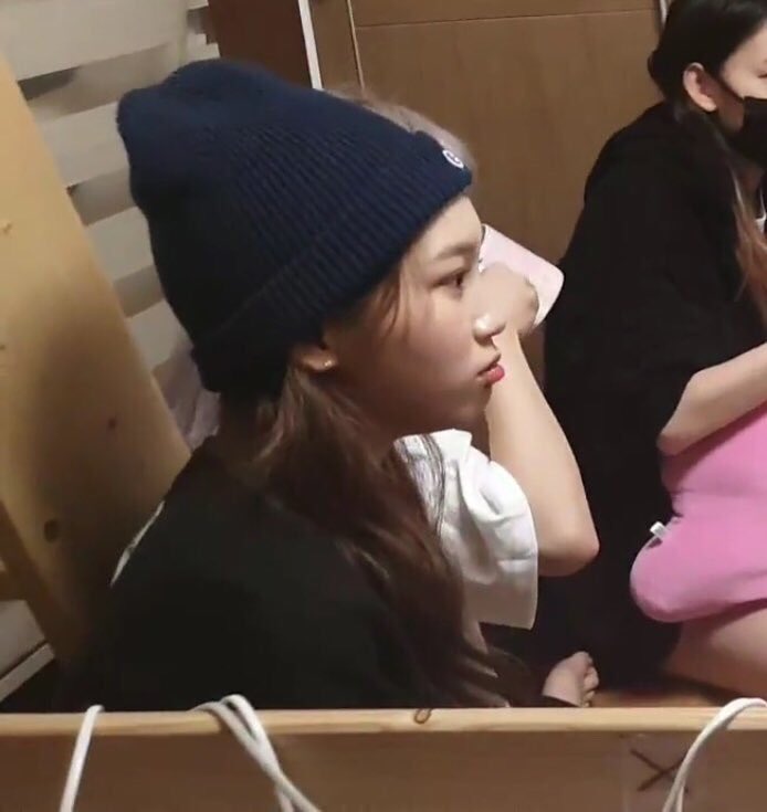 whereismyid's tweet photo. 무심덤덤까칠 아기귀요미 https://t.co/OIkKX6lMM0