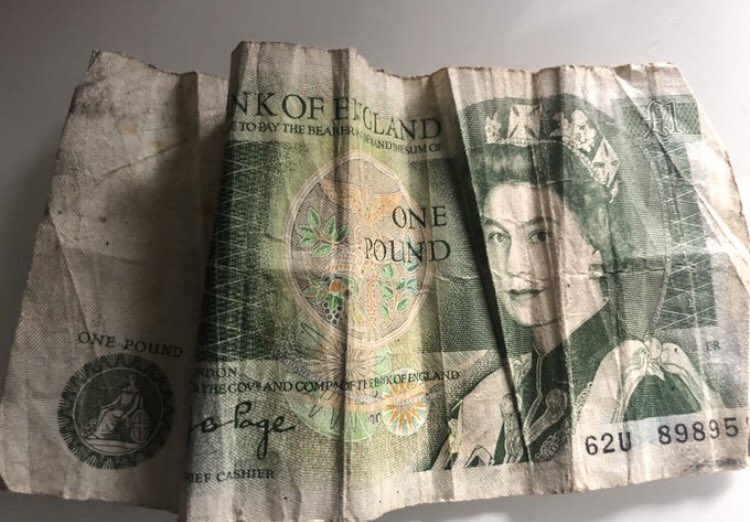 BlondShelley's tweet image. Still got my lucky one 💚 #onepoundnote
