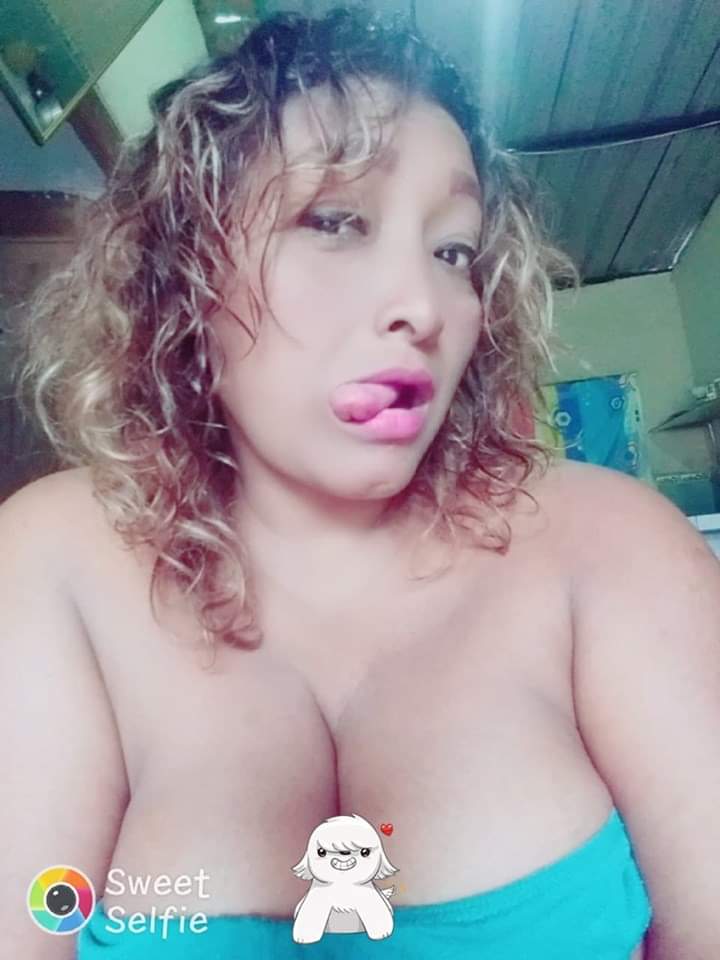 Spy2113's tweet photo. Le encanta que le chupen las tetas 😋🍒😘🤤😍📸🔥 y le encanta hacer Rusas 🍆🍒🔥📸😍 https://t.co/NYu4u5ihjy