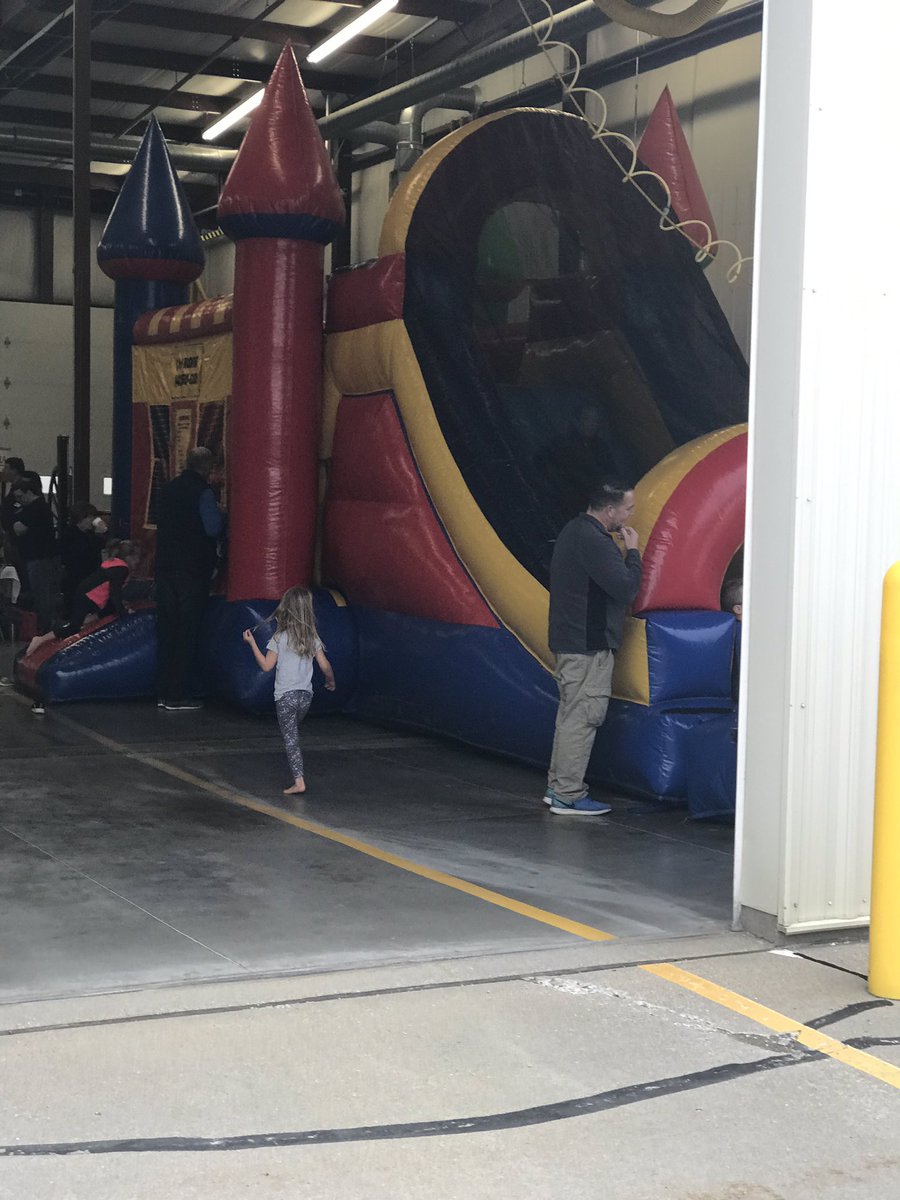 It’s a great day with a great turnout at the Gretna Pancake Feed!! <a href="/SCSO_Lt_Golda/">Lt. Dan Golda</a>  <a href="/GretnaEMS/">Gretna Fire & EMS</a> <a href="/SarpySheriff/">Sarpy County Sheriff's Office</a>