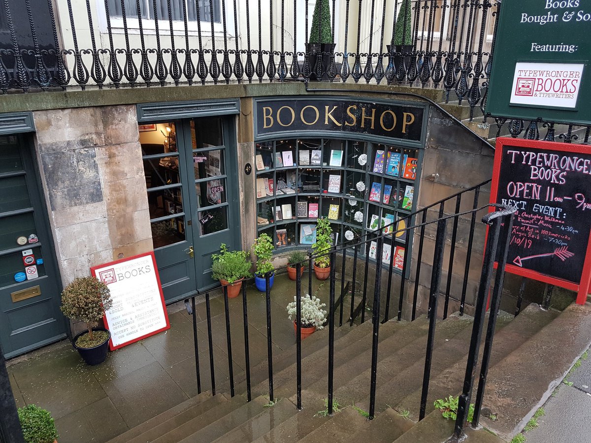ScottishHaught's tweet photo. Visited this quirky wee bookshop today on my adventures! - @tweetwronger #typethis https://t.co/o5miAcB3Bj