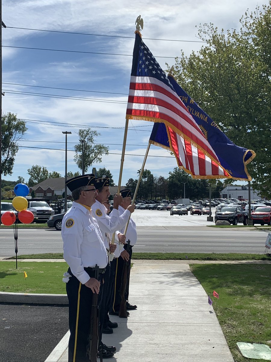 SylvaniaPost468's tweet photo. The Post Color Guard participated in the Sylvania Alexis Road McDonald’s Grand Reopening Celebration on Saturday. 🇺🇸 @dean_boyers @AmericanLegion https://t.co/ekKMHRHSPf