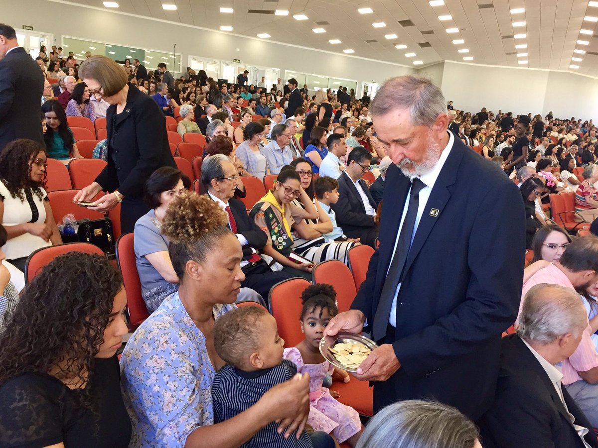 Cenas de um Sábado no Unasp. Saiba mais | facebook.com/10000053825379…