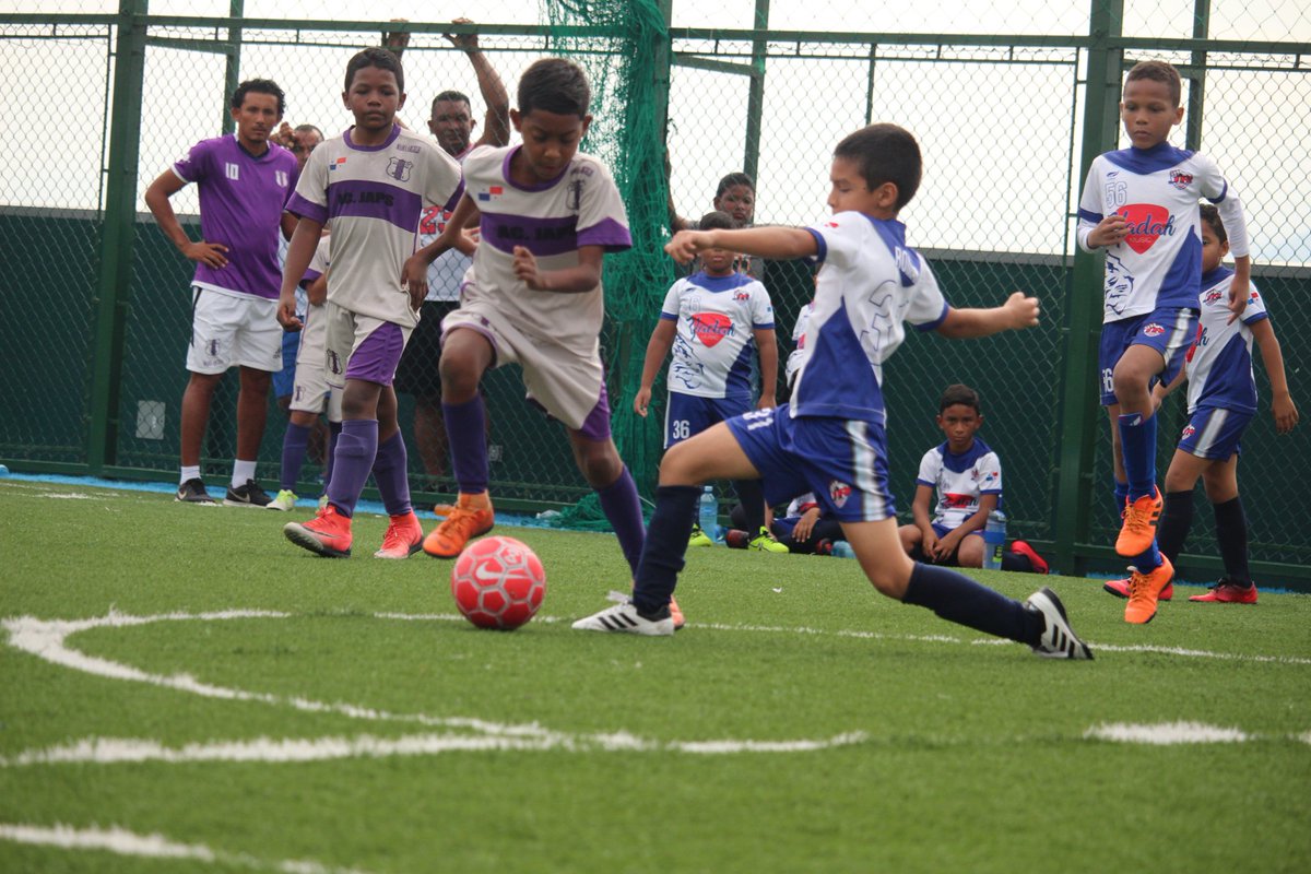 PromesasdelO's tweet photo. #CuartosFinal 📸 Academia JAPS vs Junior Soccer
📄Categoría Sub10
🏟️ Sky Soccer, Anclas Mall https://t.co/Bj9xkHVwBt